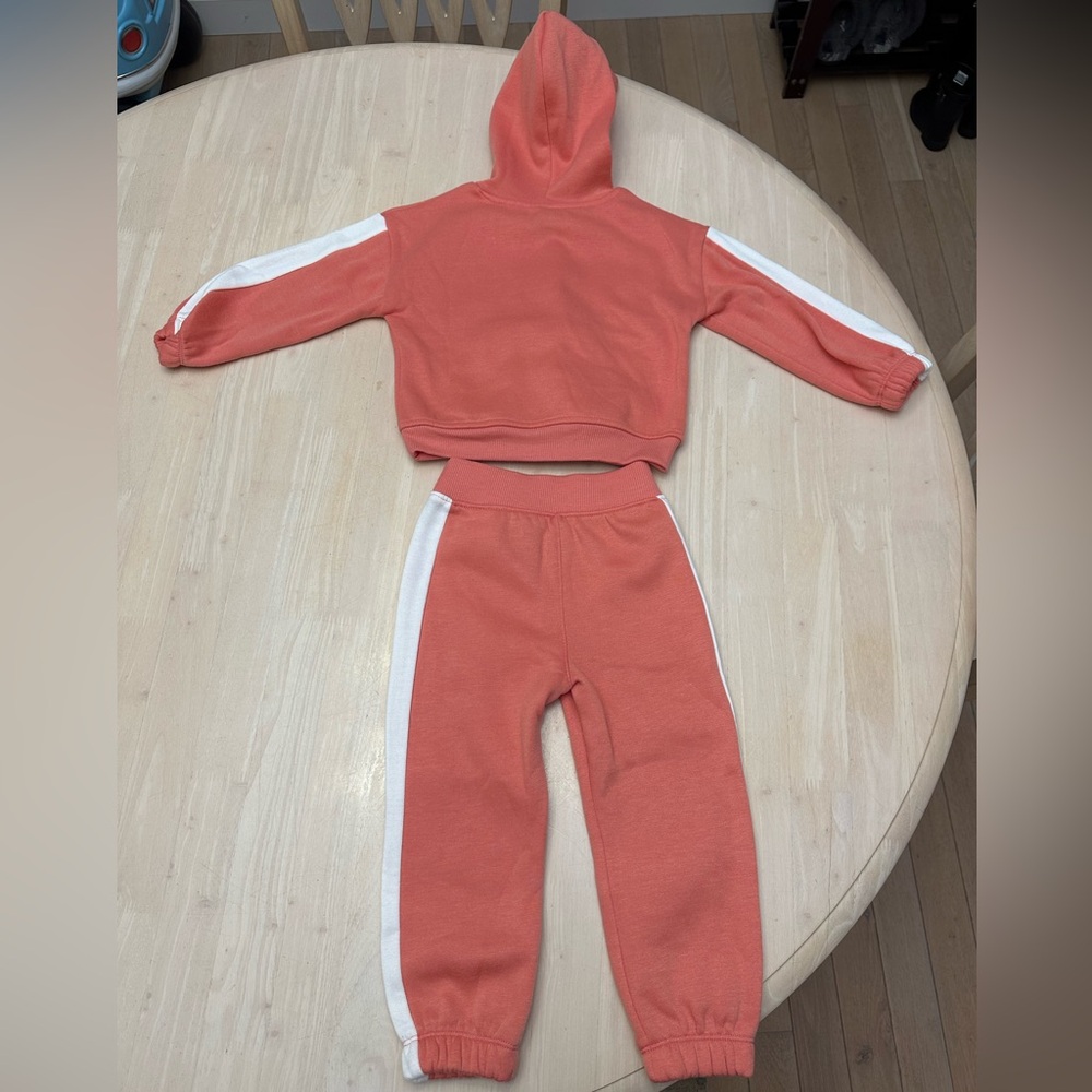 NWOT Reebok Hoodie & Sweatpants Set - Picture 7 of 10
